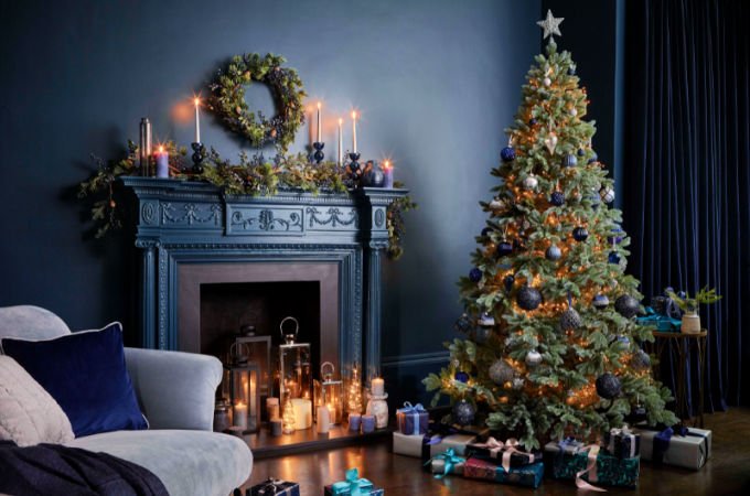 Dobbies Midnight Reflections 2021 Christmas decorations