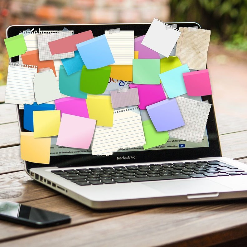 Ten minute mini home office declutter