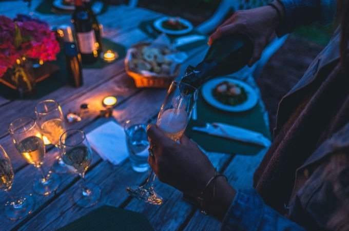 outdoor living dinner party