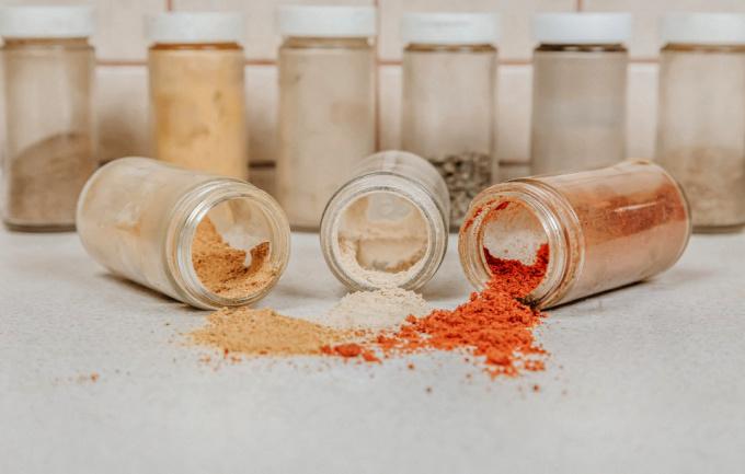 spice rack jars