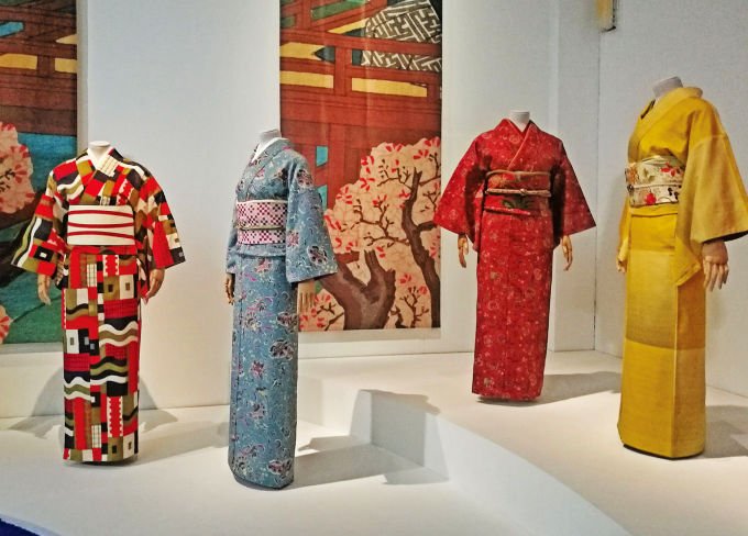 V and A Museum Kimono exhibition
